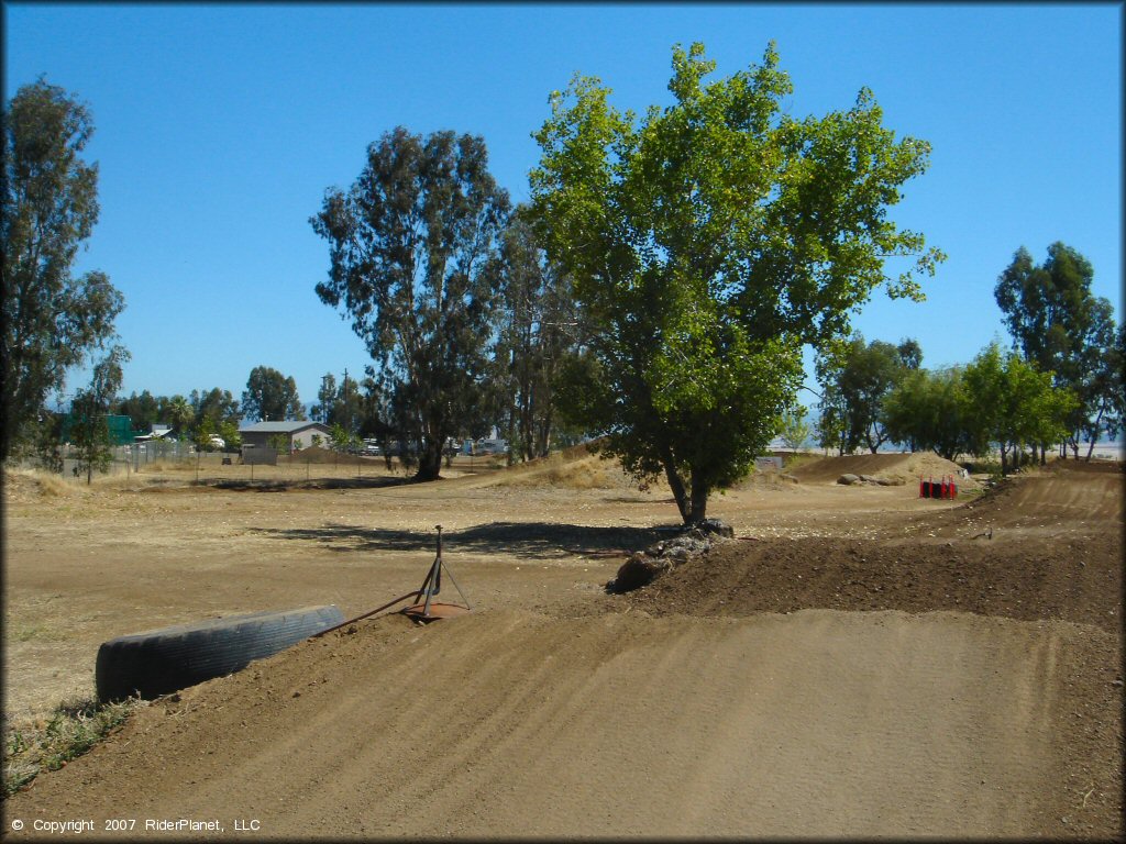 Example of terrain at Cycleland Speedway Track